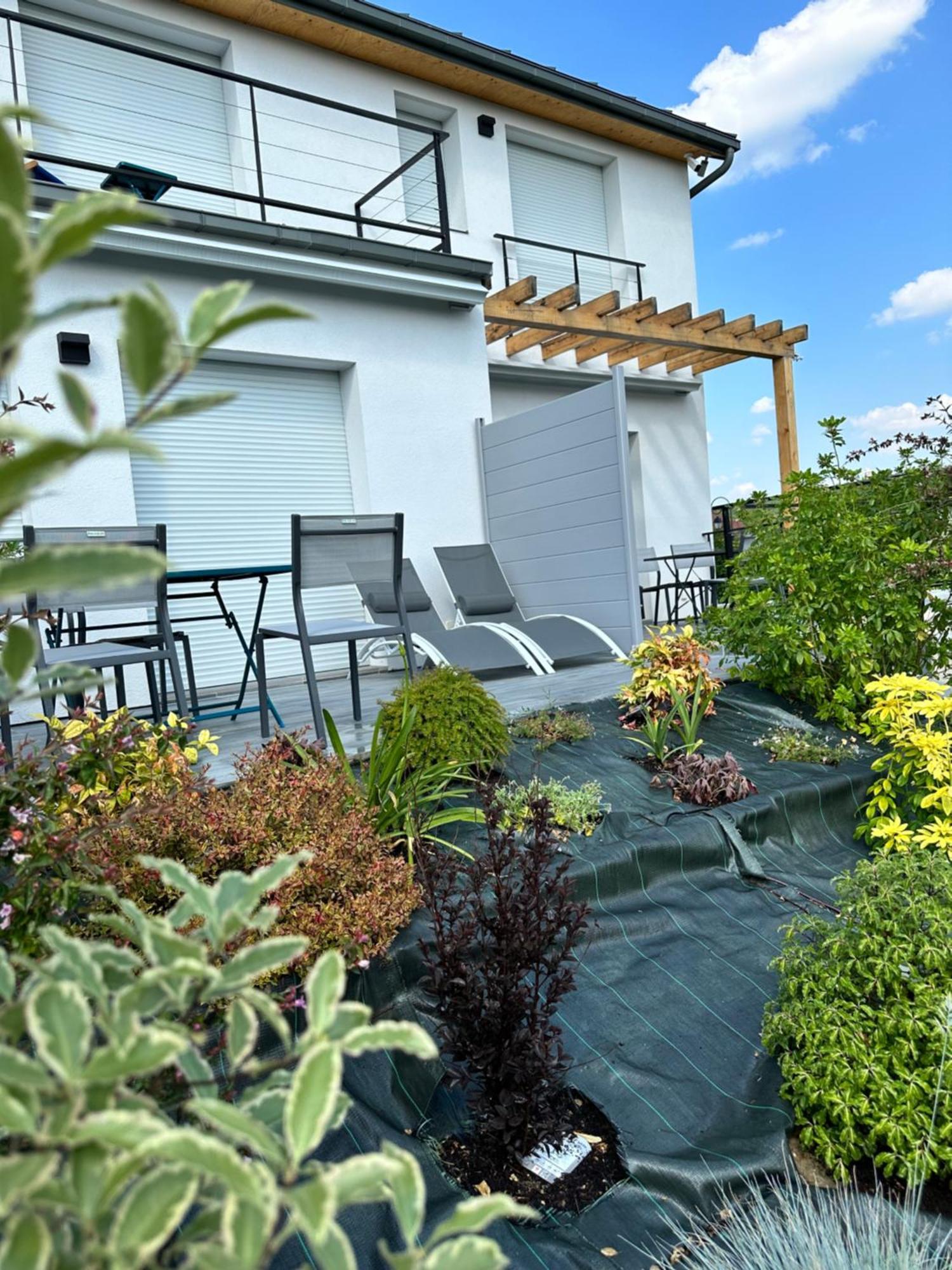 La Villa Perchee Calme, Sauna, Parking Prive Saint-Prix  Exterior foto